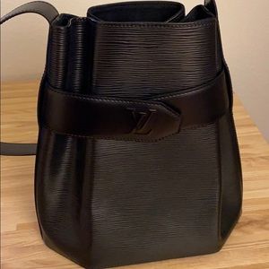 Authentic Louis Vuitton Epi Sac d’Epaule
